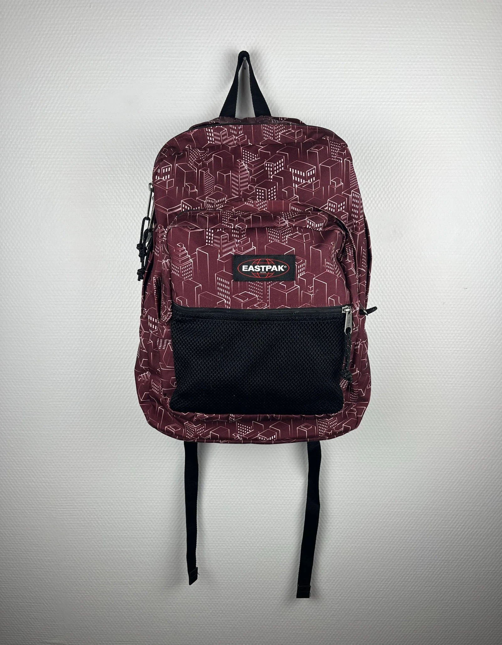 Sac Eastpak Out Of Office Grand Format – Sac à dos Bordeaux – Compartiment PC – Très bon état